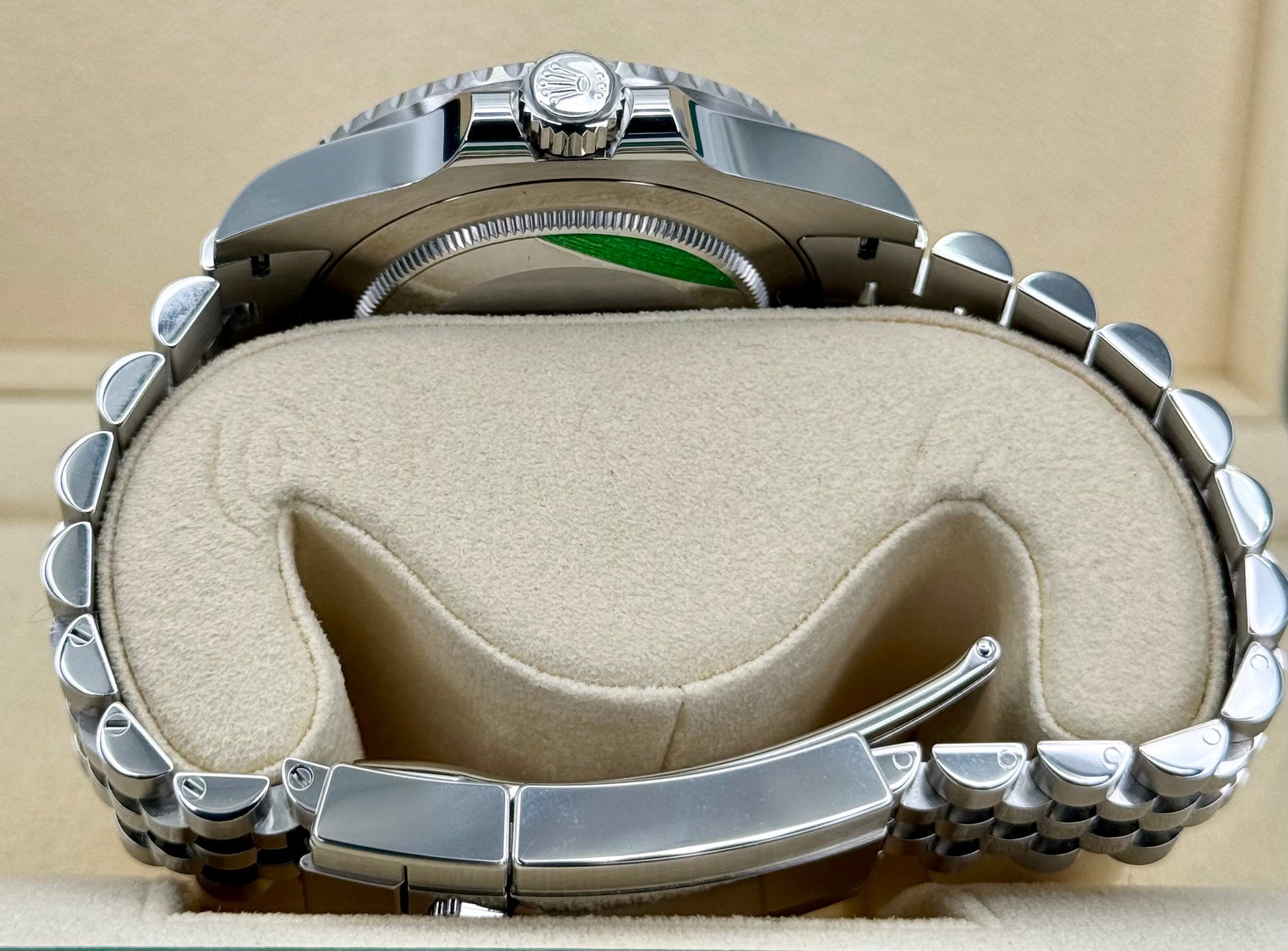 NEW 2019 GMT-Master II “Pepsiâ€?40mm 126710BLRO Jubilee Black Dial - MyWatchLLC