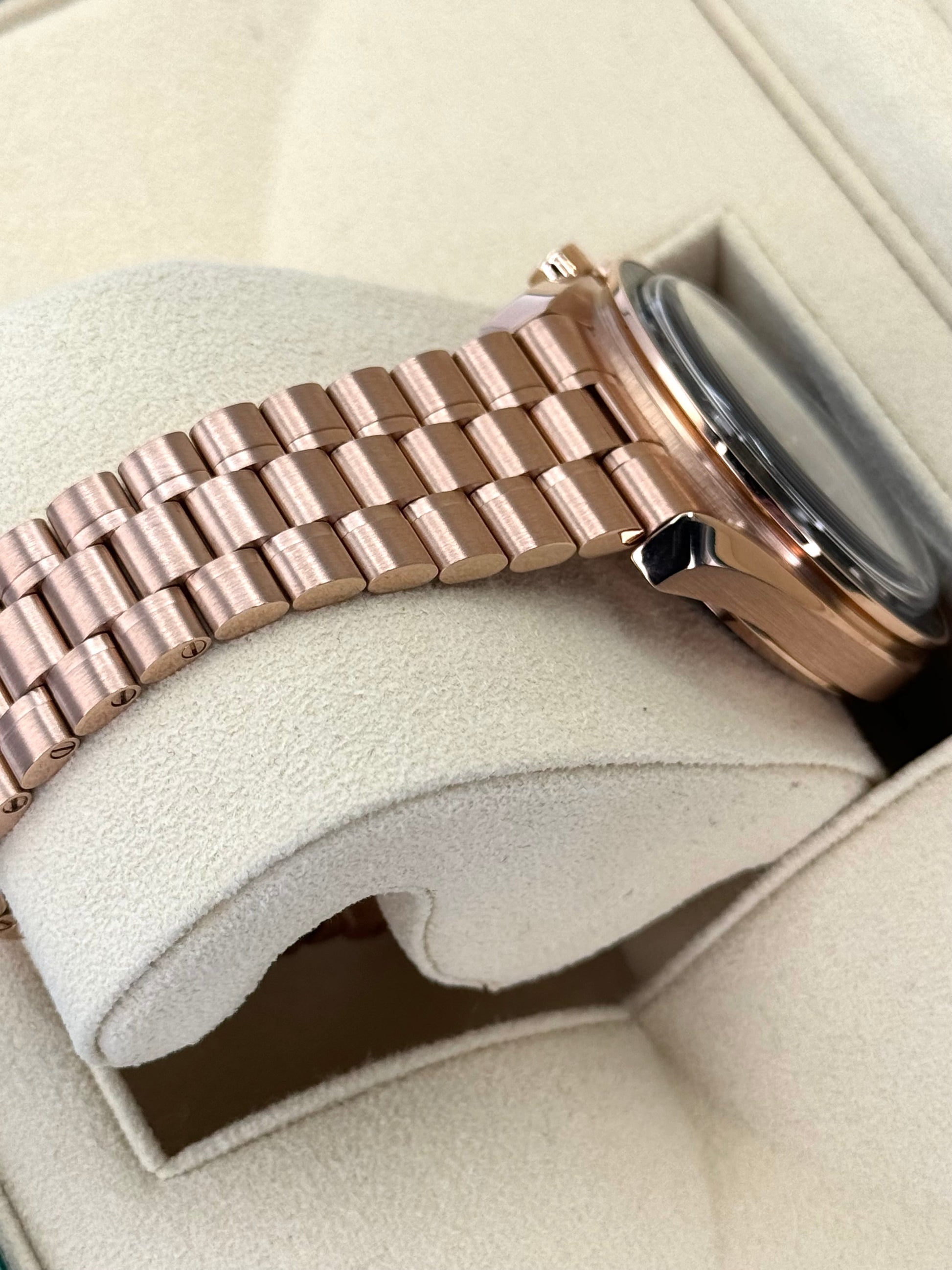 2023 Omega Speedmaster 42mm 310.60.42.50.01.001 Moonwatch Black Dial - MyWatchLLC