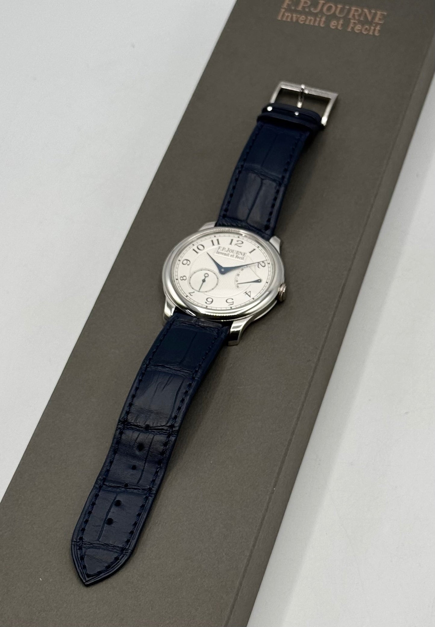 F.P.Journe Classique Chronomètre Souverain Platinum 40mm Silver Guilloche dial - MyWatchLLC