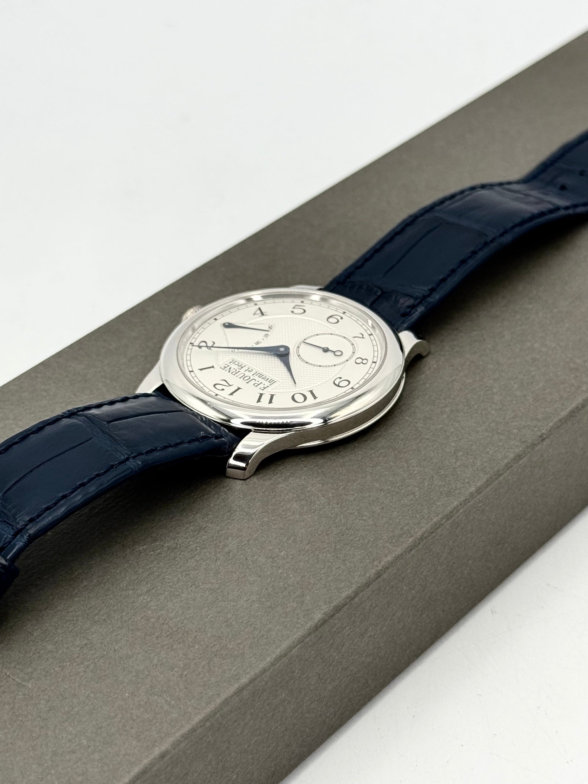 F.P.Journe Classique Chronomètre Souverain Platinum 40mm Silver Guilloche dial - MyWatchLLC