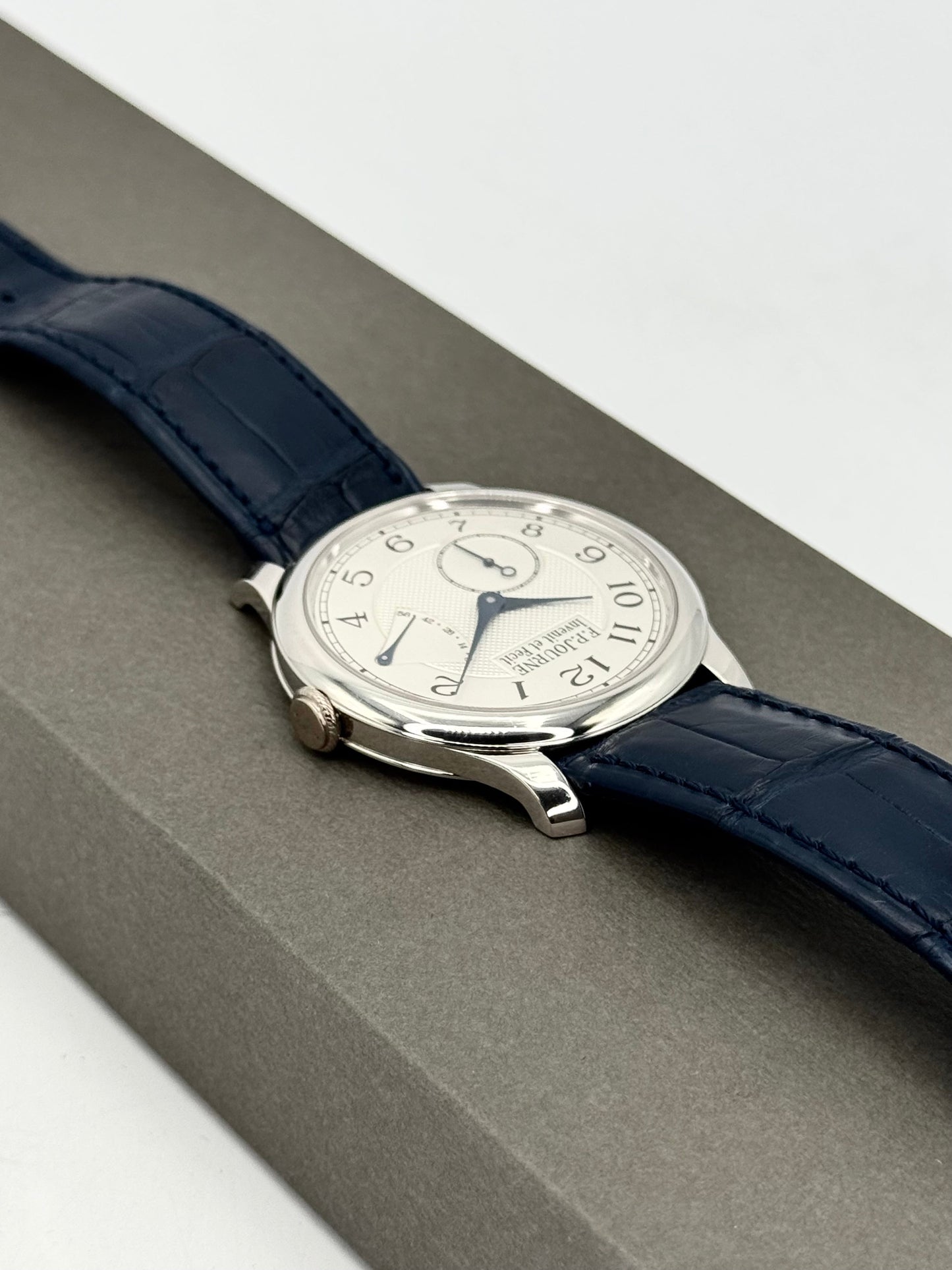F.P.Journe Classique Chronomètre Souverain Platinum 40mm Silver Guilloche dial - MyWatchLLC