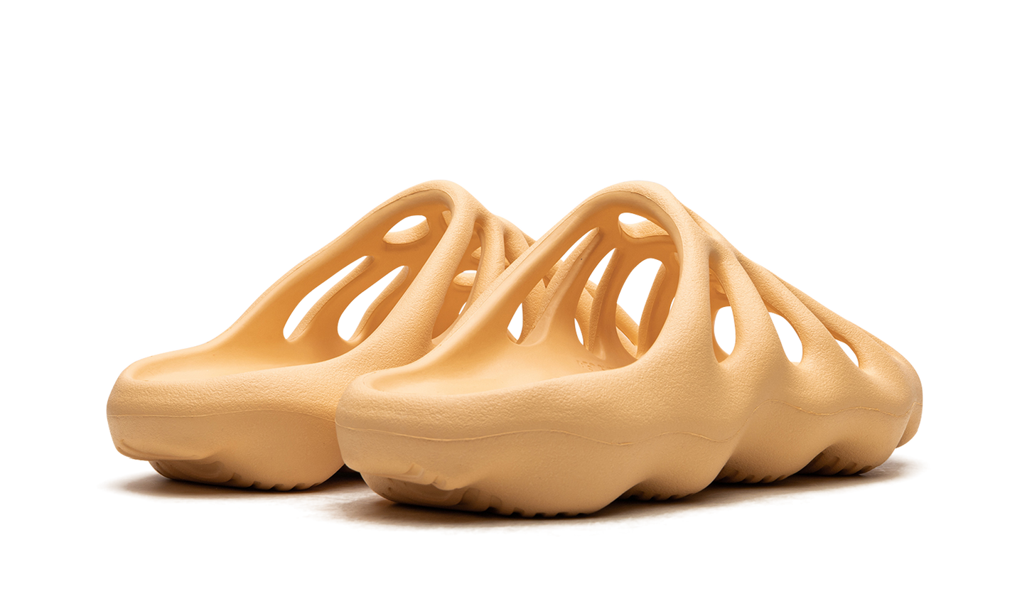 Yeezy 450 Slide 3
